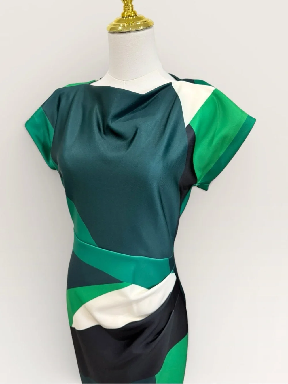 Donna Karen SHORT SLEEVE COLOR-BLOCK MIDI SHEATH DRESS GREEN SCUBA KNIT NWT SZ 2